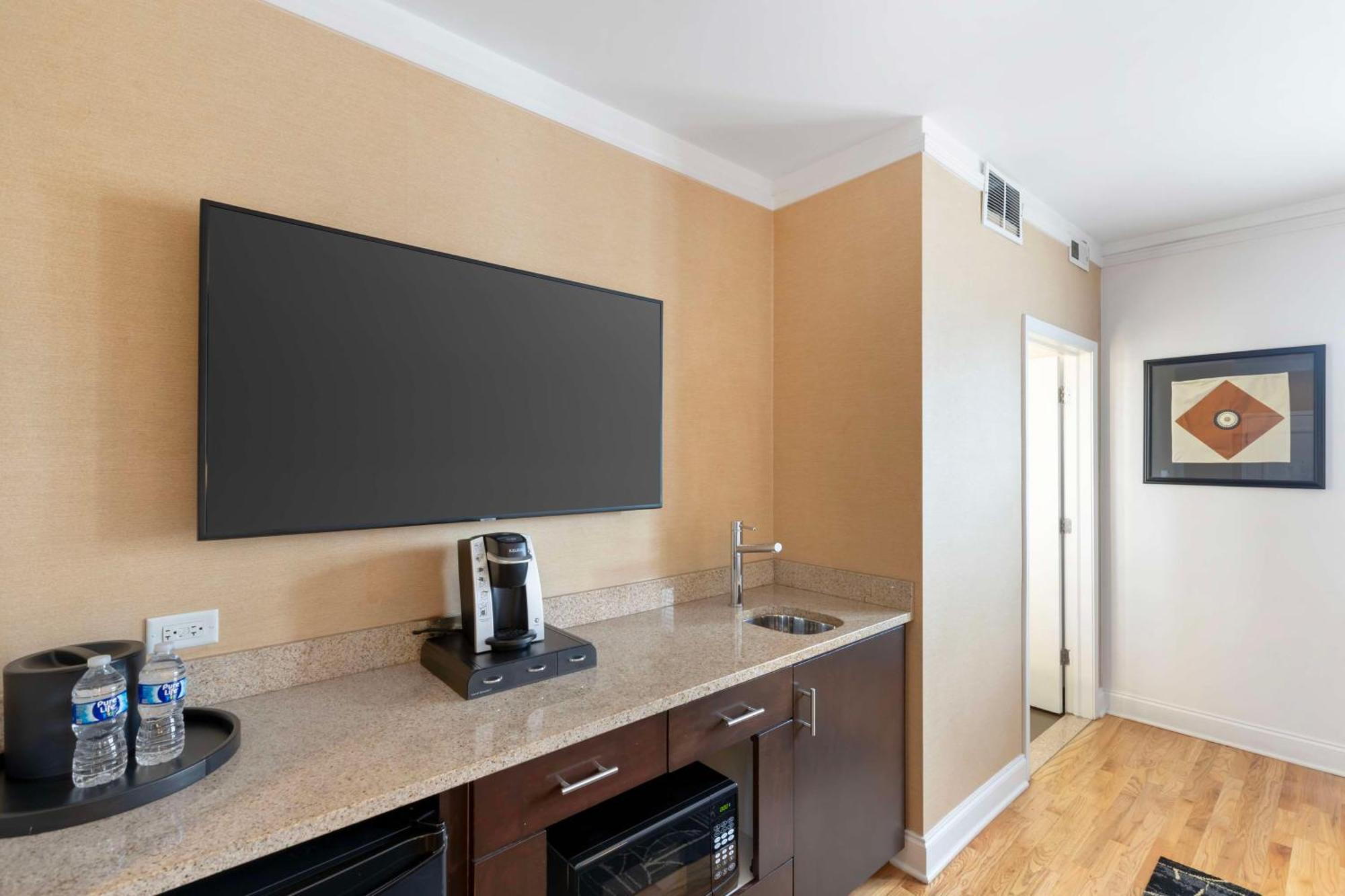 שיקגו Best Western Plus Hawthorne Terrace Hotel מראה חיצוני תמונה